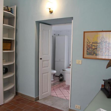Casa Vacanza Icaros, Ortigia Hictoric Center, 200 Mt From The Beach Syracuse Eksteriør bilde