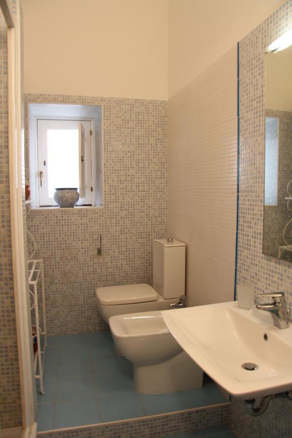 Casa Vacanza Icaros, Ortigia Hictoric Center, 200 Mt From The Beach Syracuse Eksteriør bilde