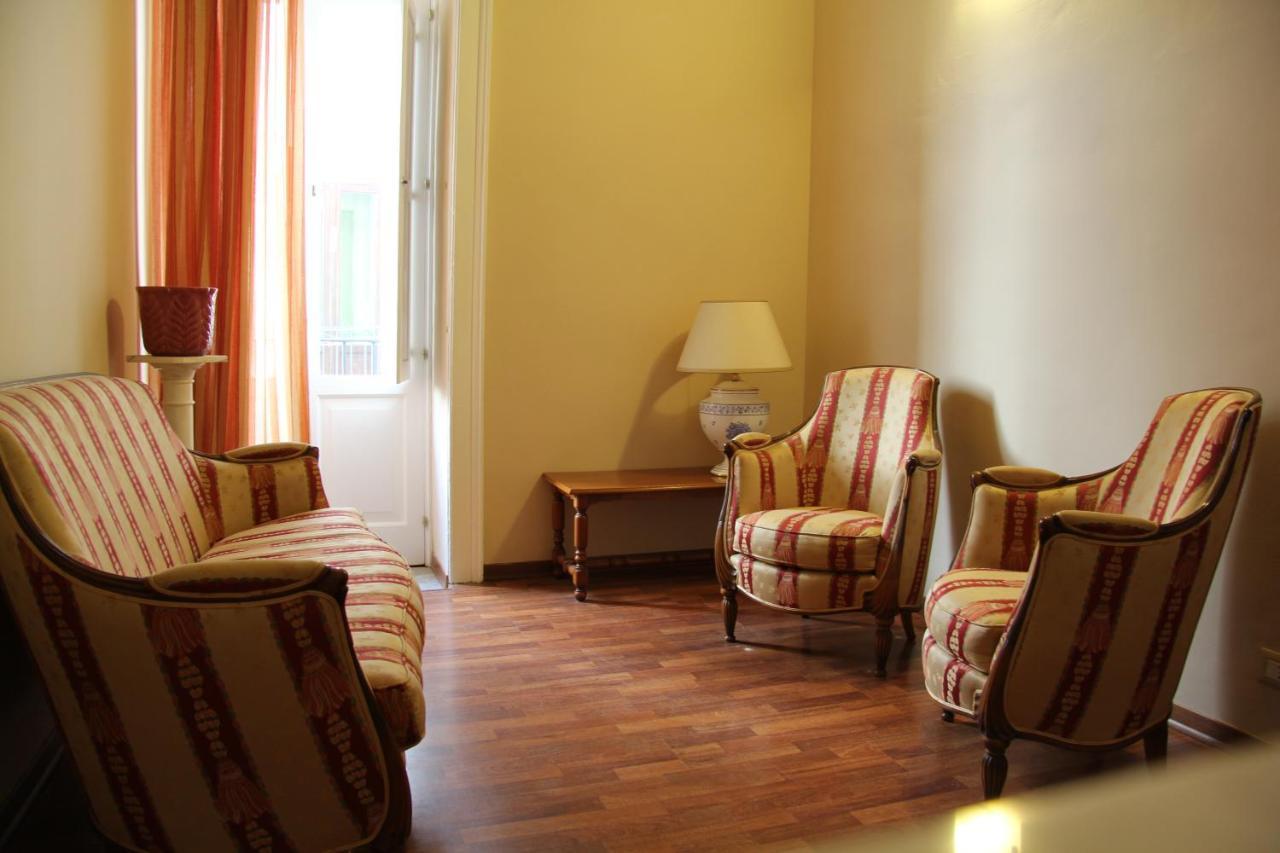 Casa Vacanza Icaros, Ortigia Hictoric Center, 200 Mt From The Beach Syracuse Eksteriør bilde